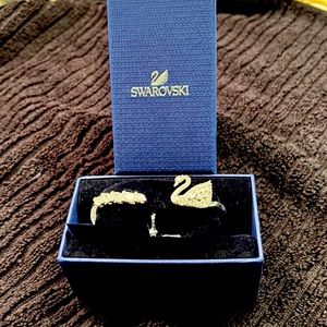 Swarovski iconic swan bracelet